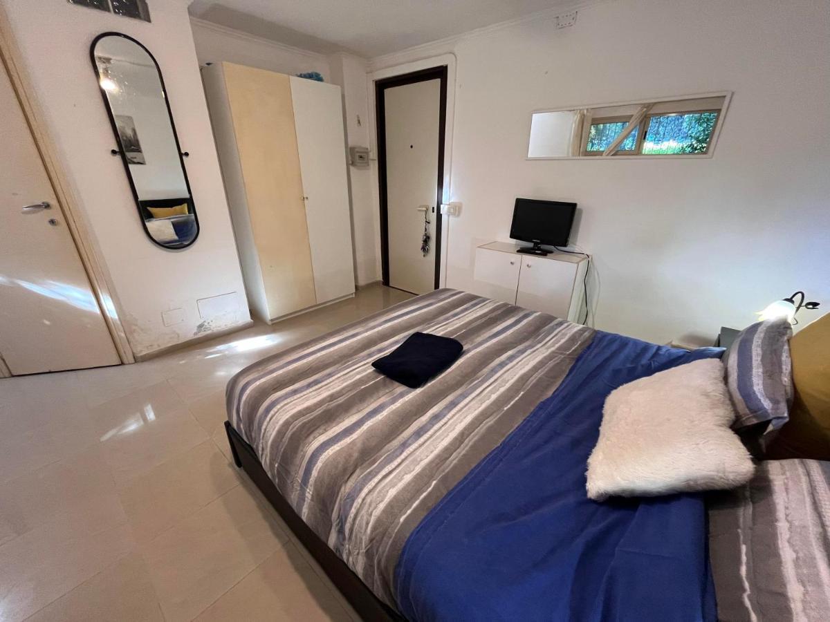 Ferienwohnung Monolocale A Mostacciano Rom Exterior foto