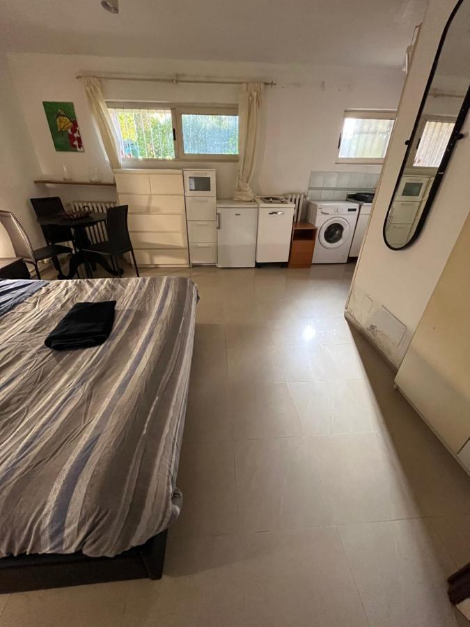Ferienwohnung Monolocale A Mostacciano Rom Exterior foto